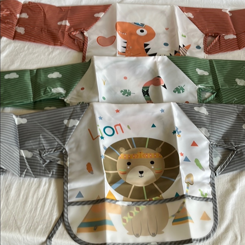 NWOT Kids Animal Print Smock, Bib, Apron Set